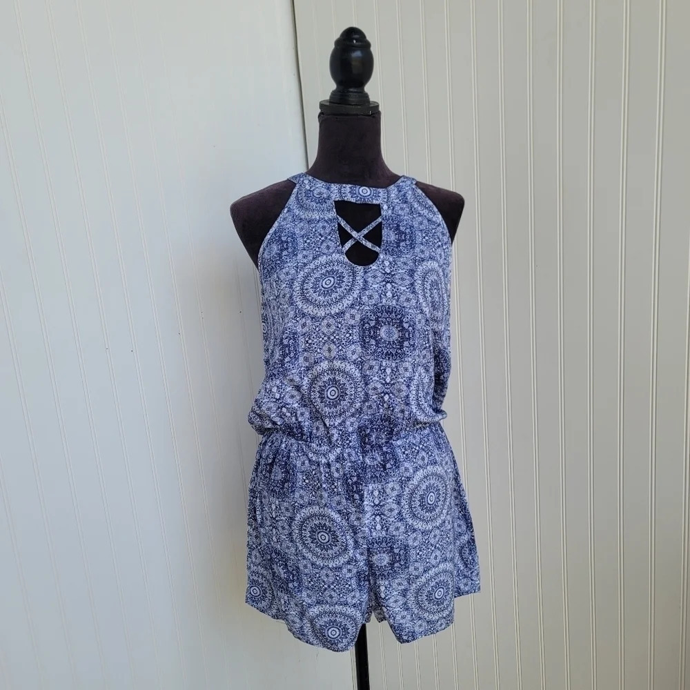Pink Rose Juniors Ruffle Strappy Romper Pink Blue White Florals Rayon Sz L